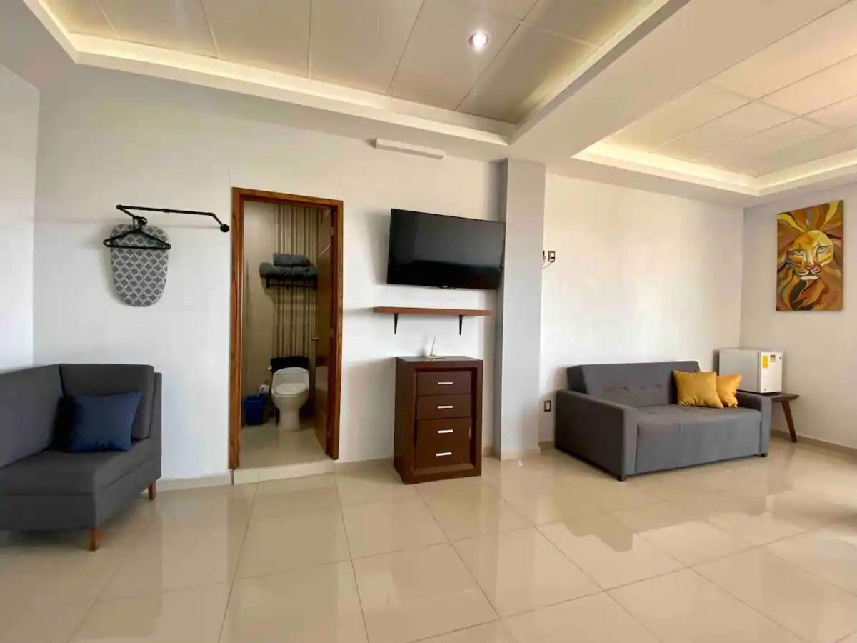 Suites La Gloria Tepatitlán Exterior foto